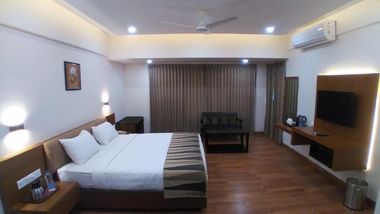 Hotel Malabar Residency à Kannur Extérieur photo